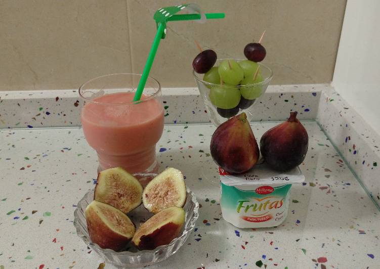 Smoothie de frutas con yogurt e higos