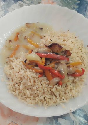Una foto de Arroz perfumado con vegetales asados