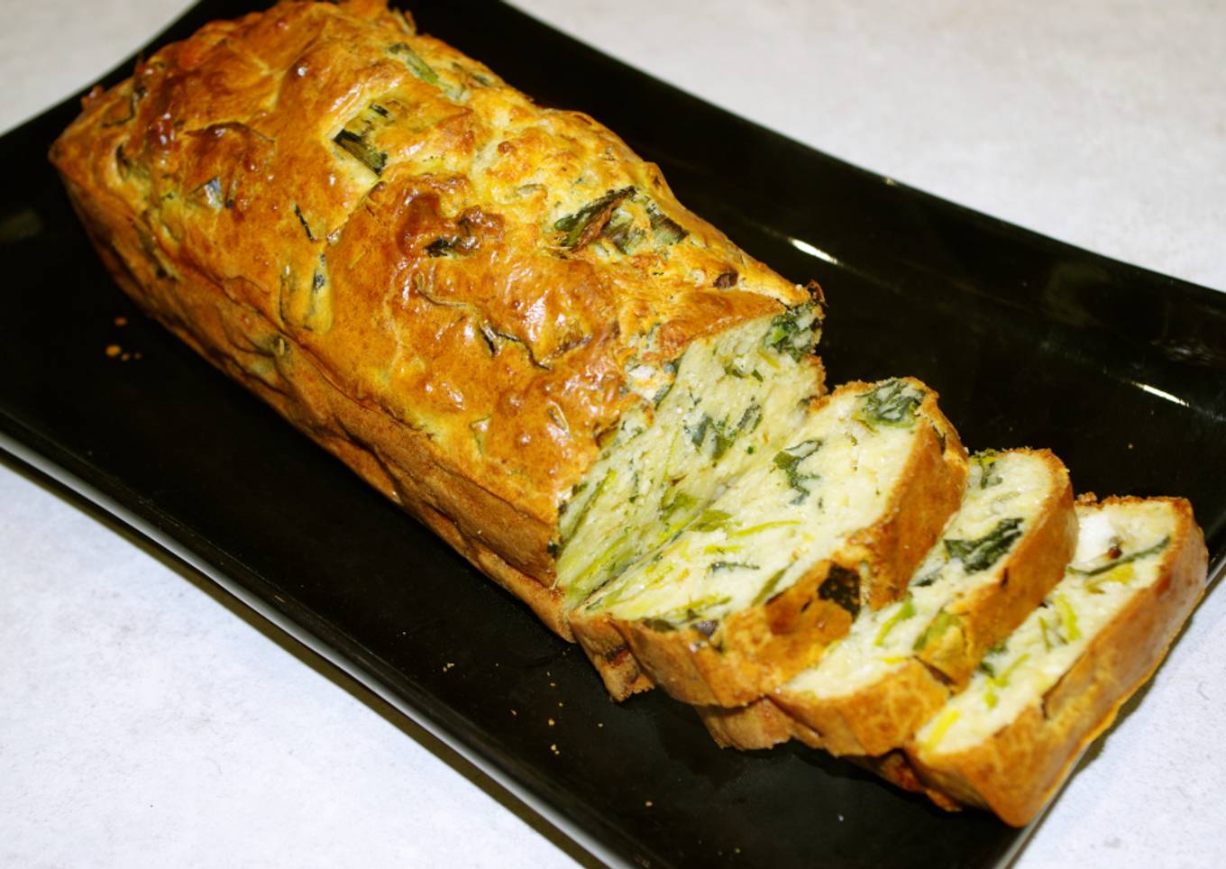 Cake aux poireaux et roquefort