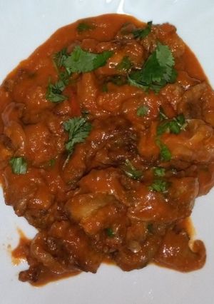A picture of Fish fillets in the sauce.