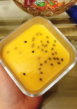 Hình của món Panna cotta chanh leo.