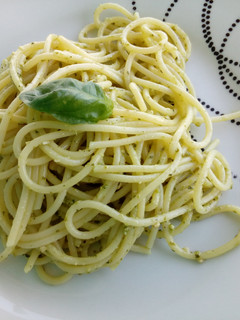 Foto di Spaghetti al pesto🌱