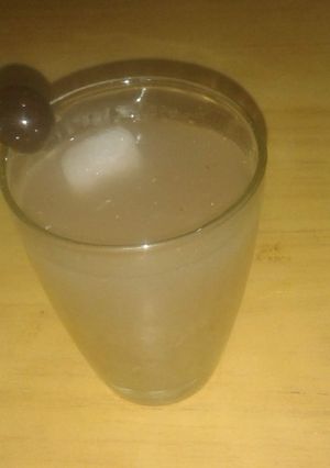 Una foto de Agua de uva natural