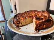 Une photo de farine épeautre et prunes