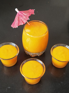 કેરી નો રસ (Keri Ras Recipe In Gujarati) રેસીપી મુખ્ય ફોટો