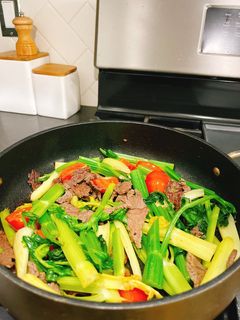 Hình của món Thịt bò xào cần tây.