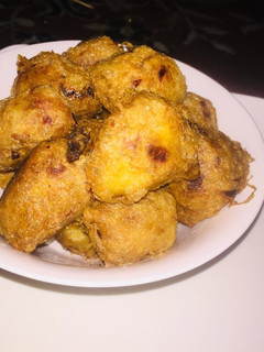A picture of Yam balls.