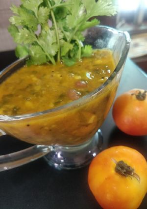A picture of Dal palak.
