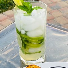 A picture of Virgin Mojito.