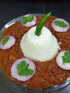 राजमा चावल (Rajma Chawal recipe in Hindi) रेसिपी मुख्य फोटो