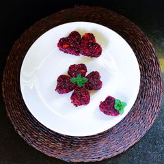 A picture of Mini Beetroot- Carrots Tikki Hearts.