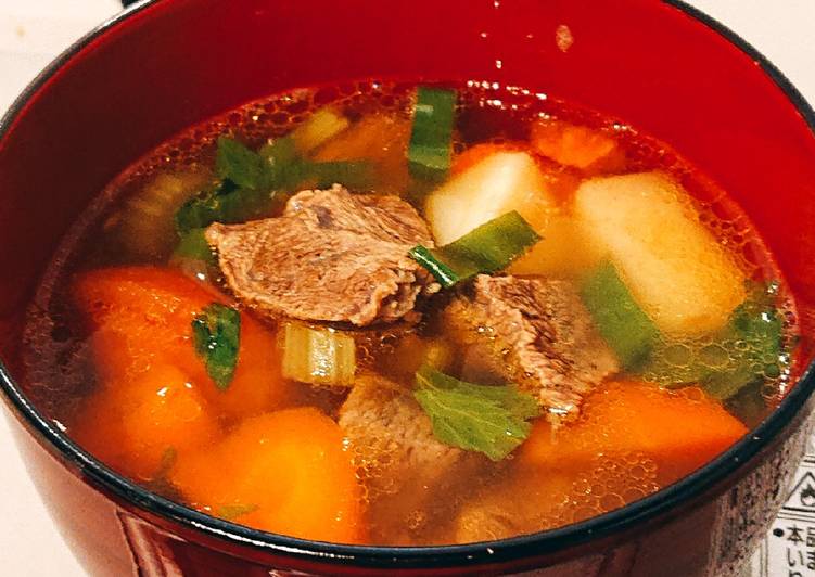 Resep Sop daging bumbu buntut oleh liyana watanabe - Cookpad