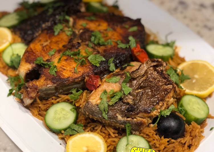 ارز بالسمك المقلي