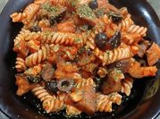 Una foto di pesce al forno