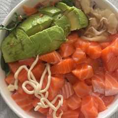 A picture of Salmon Poké Bowl 🍣✨.