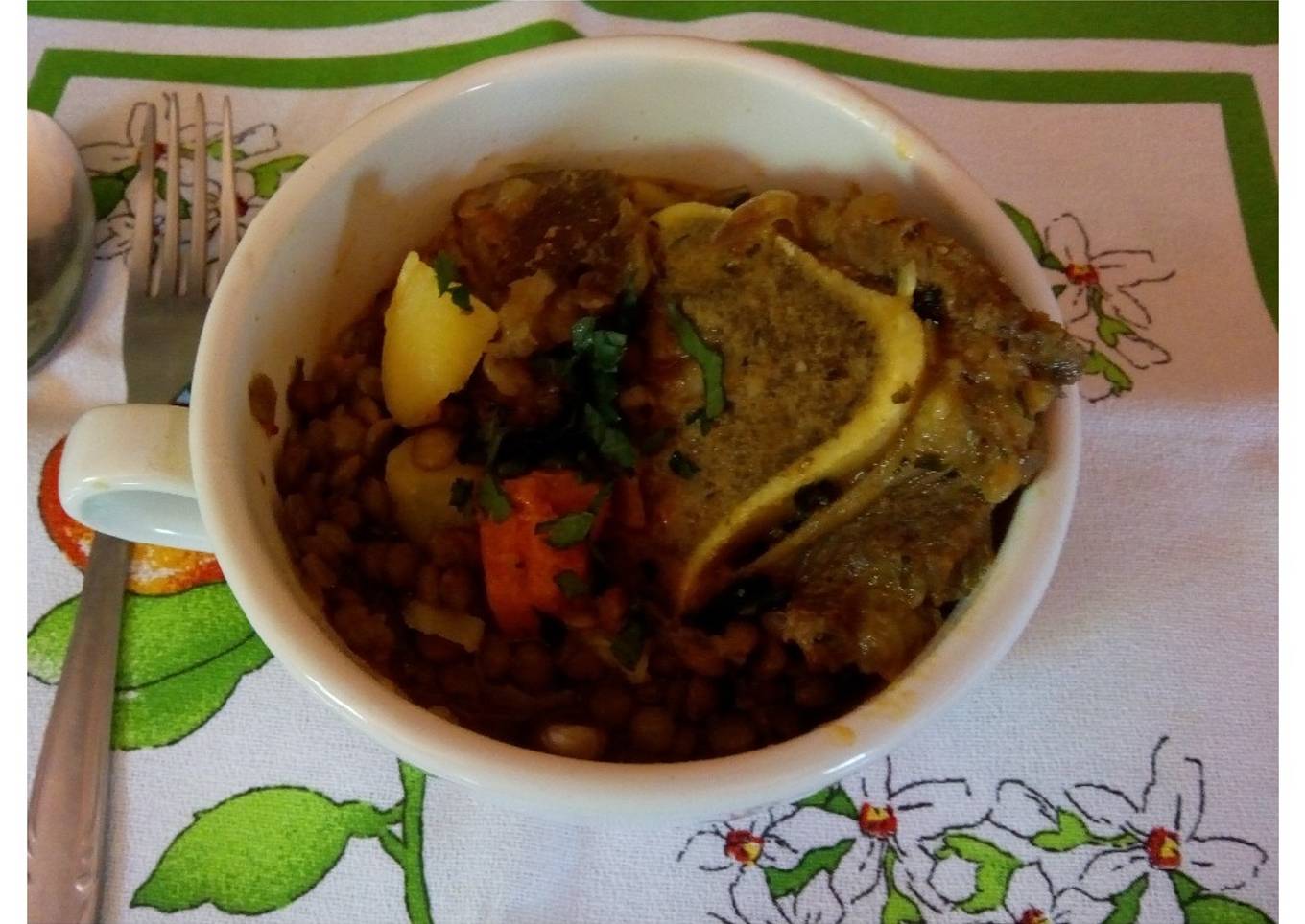 Guiso de lentejas con osobuco 馃構
