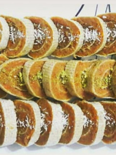 عکسی از دستور حلوای هویج رولتی