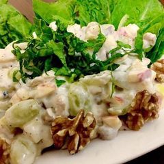 A picture of Waldorf Salad.