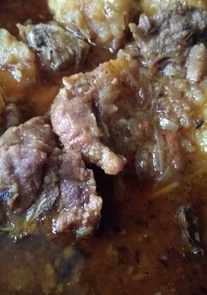 A picture of Bengali mutton curry.
