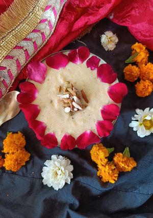 શાહી કેસર ફીરની (Shahi Kesar Firni Recipe In Gujarati) રેસીપી મુખ્ય ફોટો