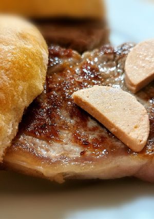 Una foto de Montadito de entrecot con foie