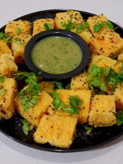 વાટી દાળના ખમણ (Vati Dal Khaman Recipe In Gujarati) રેસીપી મુખ્ય ફોટો