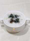 Bubur nasi putih daging ayam dan phitan,so ro co phitan
