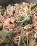 Pasta Alfredo (Versión 2 de pasta con camarones y brócoli)