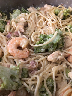 A picture of Alfredo Pasta (Version 2 with Shrimp and Broccoli).
