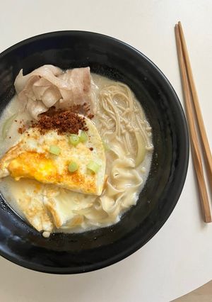 A picture of Egg Clear Soup Noodles.
