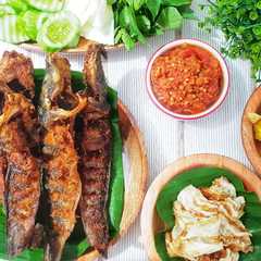 A picture of Lele goreng kering dan gurih.