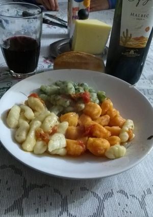 Una foto de 🍽️Ñoquis 3 variedades🍽️