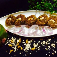 A picture of Lobiya Oats kabab.