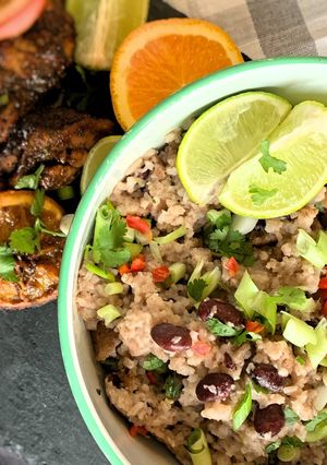 A picture of Rice and Peas! (Beans).