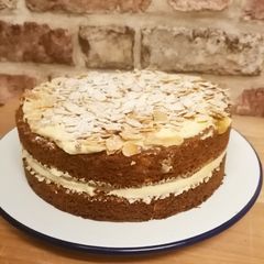 A picture of Almond, lemon and lime cake.