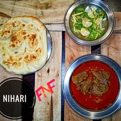 Nihari With Naan A picture of Nihari With Naan.
