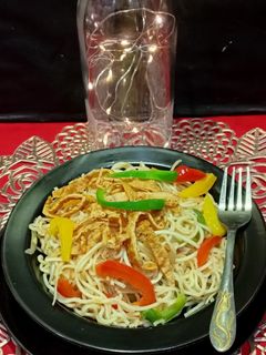 এগ ওমলেট চাউমিন (Egg omlette Chow mein recipe in Bengali) রেসিপির প্রধান ছবি