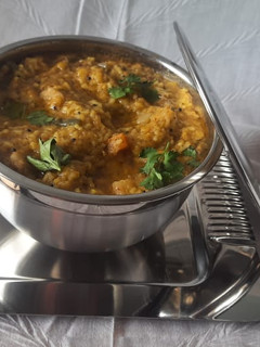 A picture of Sambar Sadam.