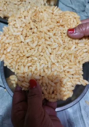 मुरमुरा चिक्की (Murmura chikki recipe in hindi) रेसिपी मुख्य फोटो