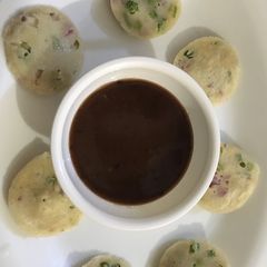 A picture of Veg idli.