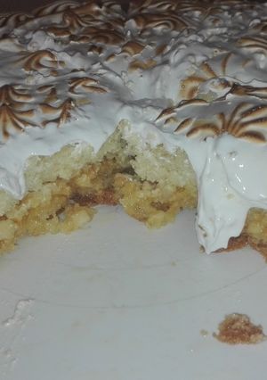 A picture of Toasted Meringue Almond Cake.