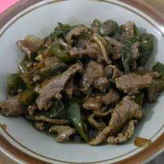 A picture of Tumis daging lombok ijo praktis.