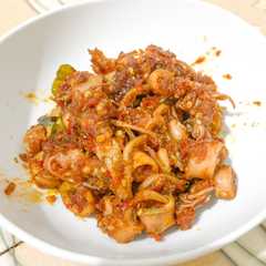 A picture of Sambal Cumi.