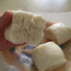 A picture of Meng Tou (Steamed rolls).