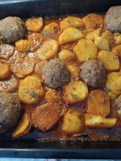Φωτογραφία της συνταγής Κεφτέδες με πατάτες στο φούρνο