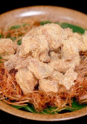 Hình của món Cách làm món gà rang muối ngon đỉnh như nhà hàng.
