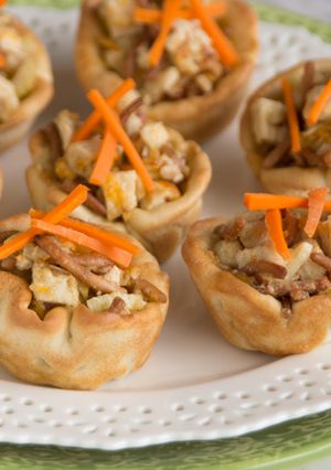 A picture of Asian Chicken Cups.