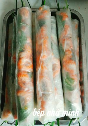 Hình của món Gỏi cuốn tôm thịt.