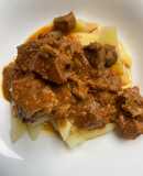 Birkapörkölt főtt krumplival