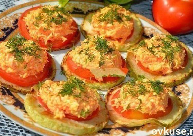 Рецепт Маринованная закуска из кабачка, помидора и лука